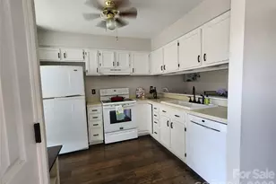 10961 Carmel Crossing Rd, Charlotte, NC 28226 - Photo 12