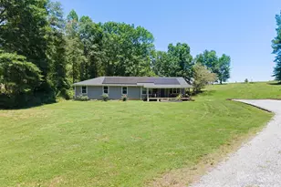 527 Floyd Blackwell Rd, Tryon, NC 28782 - Photo 2