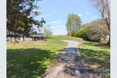 527 Floyd Blackwell Road, Tryon, NC 28782 - Photo 2