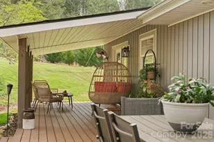 527 Floyd Blackwell Rd, Tryon, NC 28782 - Photo 4