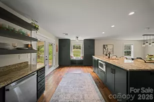 527 Floyd Blackwell Rd, Tryon, NC 28782 - Photo 10