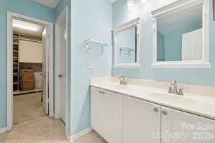 14212 Waterlyn Dr, Charlotte, NC 28278 - Photo 32