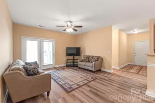 16439 Golden River Ln, Charlotte, NC 28277 - Photo 6