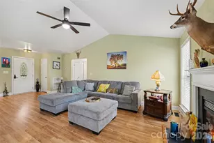 129 Falling Leaf Ln, Statesville, NC 28677 - Photo 4