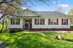 129 Falling Leaf Ln, Statesville, NC 28677 - Photo 2