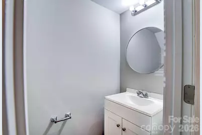 6129 Windsor Gate Lane, Charlotte, NC 28215 - Photo 8