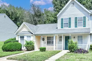 6129 Windsor Gate Ln, Charlotte, NC 28215 - Photo 2