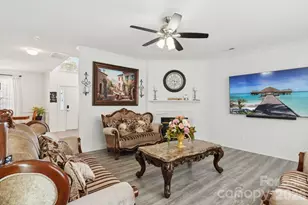 13317 Emerald Branch Ln, Charlotte, NC 28273 - Photo 8