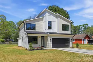 9215 Edinburg Ave, Huntersville, NC 28078 - Photo 2