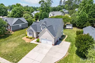 208 Deerfield Dr, Mount Holly, NC 28120 - Photo 38
