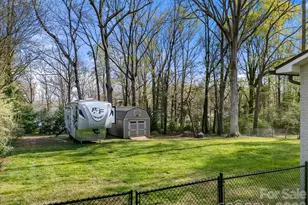 206 Cottage Pl, York, SC 29745 - Photo 4