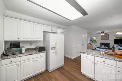 8607 Piccone Brook Lane, Charlotte, NC 28216 - Photo 14