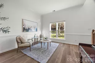 8607 Piccone Brook Ln, Charlotte, NC 28216 - Photo 6