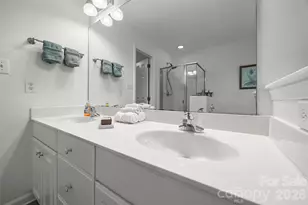 8607 Piccone Brook Ln, Charlotte, NC 28216 - Photo 28