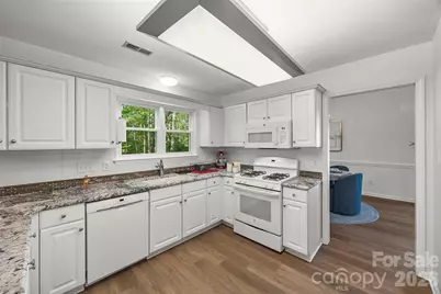 8607 Piccone Brook Lane, Charlotte, NC 28216 - Photo 12