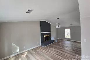 6608 Wagon Oak Rd, Charlotte, NC 28212 - Photo 4