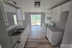 6608 Wagon Oak Rd, Charlotte, NC 28212 - Photo 6