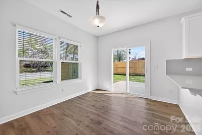 2032 Mandarin Boulevard, Charlotte, NC 28205 - Photo 10