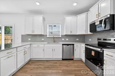 2032 Mandarin Boulevard, Charlotte, NC 28205 - Photo 14