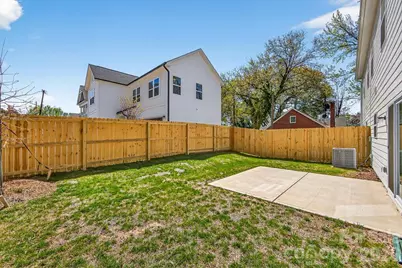 2032 Mandarin Boulevard, Charlotte, NC 28205 - Photo 30