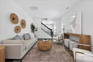 2032 Mandarin Blvd, Charlotte, NC 28205 - Photo 6