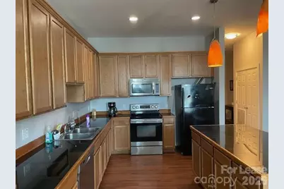 141 W Main Avenue, Gastonia, NC 28052 - Photo 6