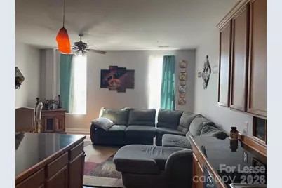 141 W Main Avenue, Gastonia, NC 28052 - Photo 2