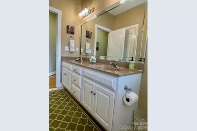 4945 Brookridge Drive NE, Hickory, NC 28601 - Photo 40