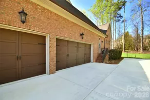 9911 Clarkes View Pl NW, Concord, NC 28027 - Photo 32