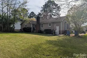 13547 Idlefield Ln, Matthews, NC 28105 - Photo 10