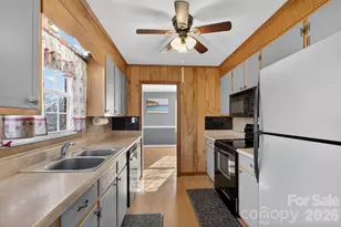 708 Wilmore St NE, Lenoir, NC 28645 - Photo 12