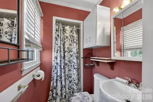 708 Wilmore St NE, Lenoir, NC 28645 - Photo 16