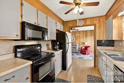 708 Wilmore Street NE, Lenoir, NC 28645 - Photo 24