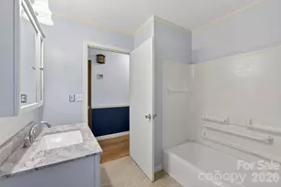 708 Wilmore St NE, Lenoir, NC 28645 - Photo 14