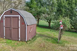 708 Wilmore St NE, Lenoir, NC 28645 - Photo 44