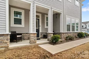 8032 Overmeadow Ln, Charlotte, NC 28269 - Photo 2