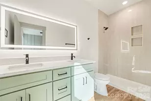 427 W Ballard St, Cherryville, NC 28021 - Photo 10