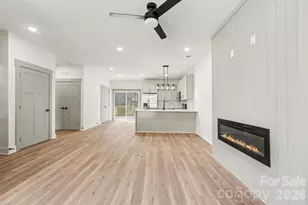 427 W Ballard St, Cherryville, NC 28021 - Photo 2