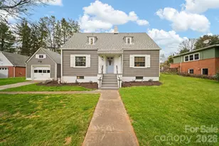 121 Johnson St, Canton, NC 28716 - Photo 1