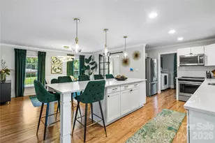 616 Coulwood Dr, Charlotte, NC 28214 - Photo 6