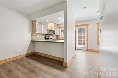 636 Chipley Avenue #6, Charlotte, NC 28205 - Photo 2