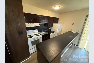 810 10th Street Boulevard NW #3, Hickory, NC 28601 - Photo 2