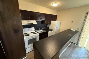 810 10th St Blvd NW, Hickory, NC 28601 - Photo 2