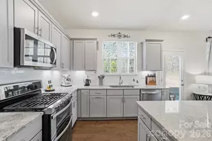 3039 Glenn Hope Wy, Matthews, NC 28104 - Photo 8