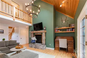 60 Rolling Ln, Maggie Valley, NC 28751 - Photo 2