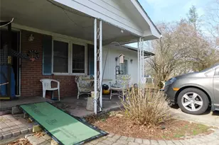 124 Jeff St, Hendersonville, NC 28739 - Photo 2