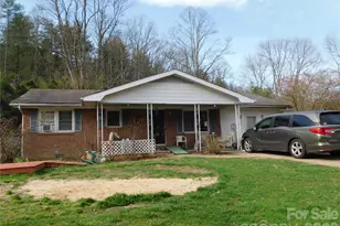 124 Jeff St, Hendersonville, NC 28739 - Photo 1