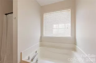 9314 Meadowmont View Dr, Charlotte, NC 28269 - Photo 26