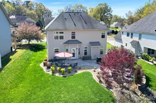 146 Cole Dr, Mooresville, NC 28115 - Photo 2