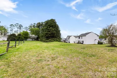 727 Almora Drive, Charlotte, NC 28216 - Photo 24